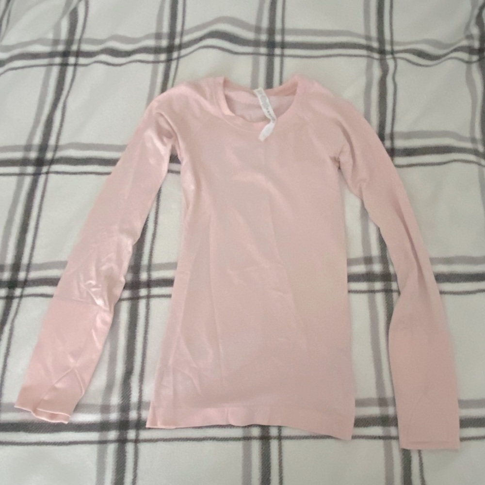 lululemon NWOT long sleeve tech shirt